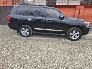 2013 Toyota Land Cruiser 200 Series Рестайлинг 1, чёрный, 3800000 рублей, вид 5