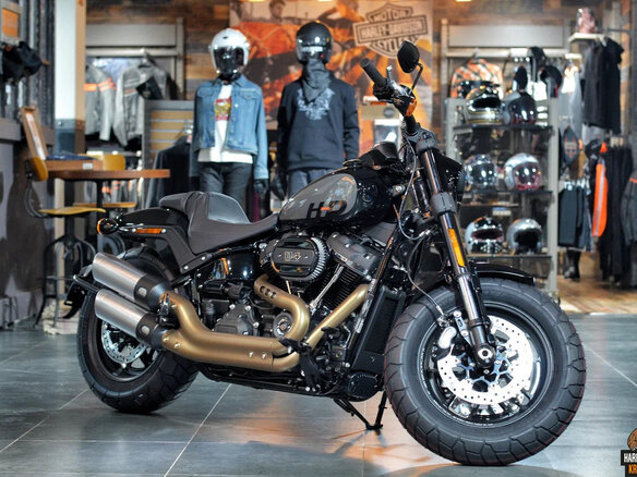 2024 Harley-Davidson Fat Bob, чёрный, 3100000 рублей - вид 3
