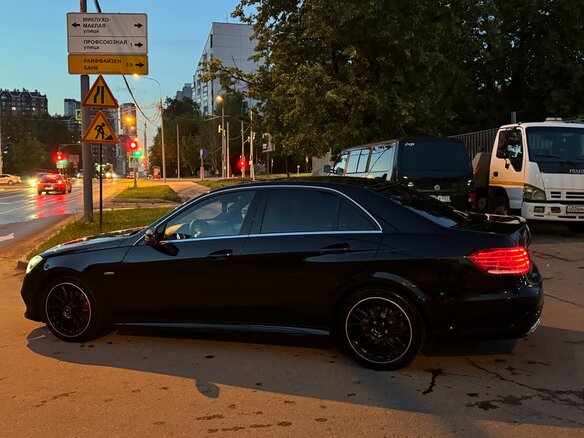 2015 Mercedes-Benz E-Класс 200 IV (W212, S212, C207) Рестайлинг, чёрный, 1850000 рублей - вид 3
