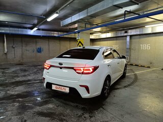 2018 Kia Rio IV, белый, 1300000 рублей, вид 1