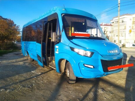 2016 Iveco Daily, синий, 1650000 рублей, вид 3
