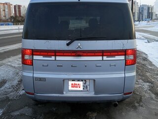 2009 Mitsubishi Delica D:5 I, серый, 1400000 рублей, вид 4