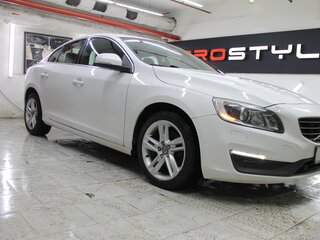 2014 Volvo S60 II Рестайлинг, белый, 1800000 рублей, вид 2