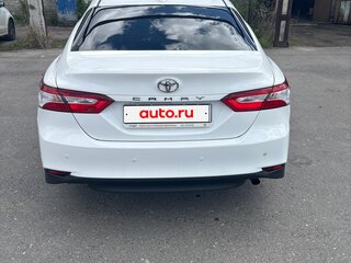 2021 Toyota Camry VIII (XV70), белый, 3100000 рублей, вид 3