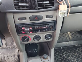 2010 Renault Symbol ll, белый, 420000 рублей, вид 5