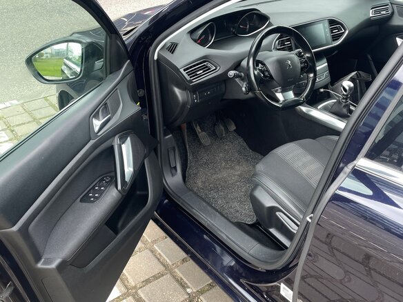2019 Peugeot 308 II Рестайлинг, синий, 1100000 рублей - вид 8