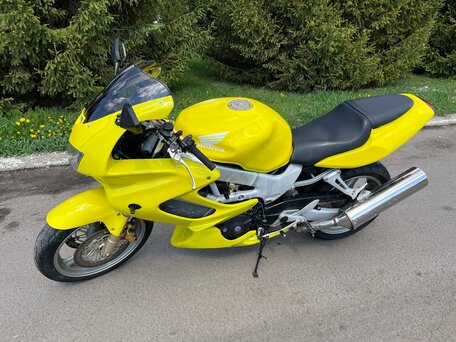 2001 Honda VTR 1000, жёлтый, 345000 рублей, вид 1