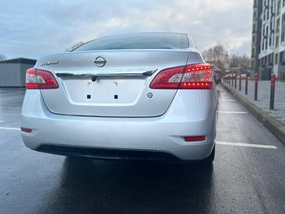 2017 Nissan Sylphy III (B17), серебристый, 1300000 рублей - вид 9
