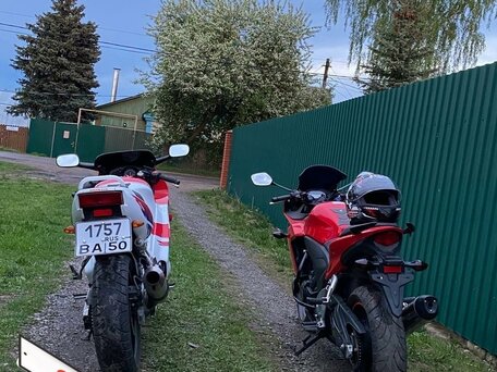 2014 Honda CBR 400R, красный, 500000 рублей, вид 4