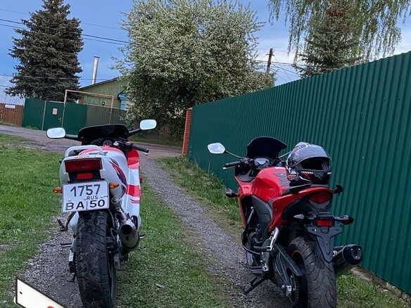 2014 Honda CBR 400R, красный, 500000 рублей - вид 3