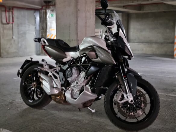 2016 MV Agusta Stradale 800, белый, 900000 рублей - вид 3