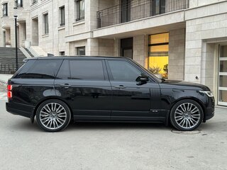 2018 Land Rover Range Rover Long IV Рестайлинг, чёрный, 8000000 рублей, вид 3