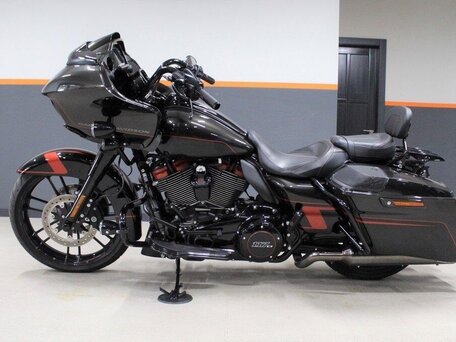 2018 Harley-Davidson CVO Road Glide, чёрный, 4850000 рублей, вид 1