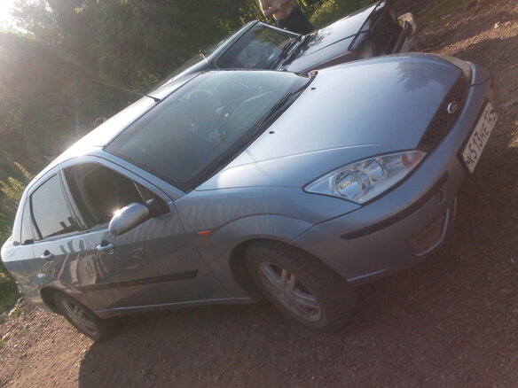 2004 Ford Focus I Рестайлинг, голубой - вид 10
