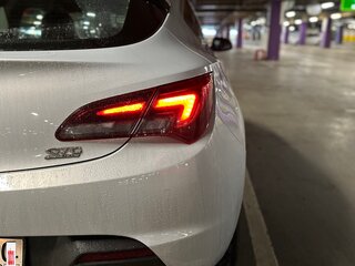 2012 Opel Astra GTC J Рестайлинг, серебристый, 930000 рублей, вид 3