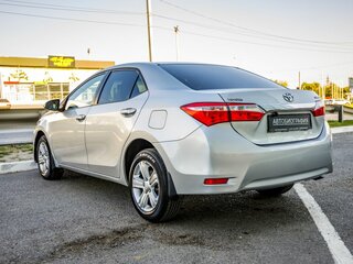 2013 Toyota Corolla XI (E160, E170, E180), серебристый, 898000 рублей, вид 5