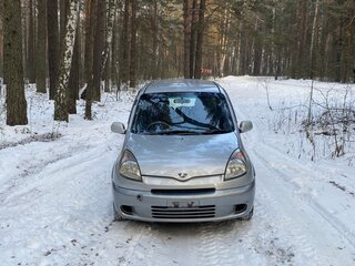 2000 Toyota FunCargo, серый, 425000 рублей, вид 2