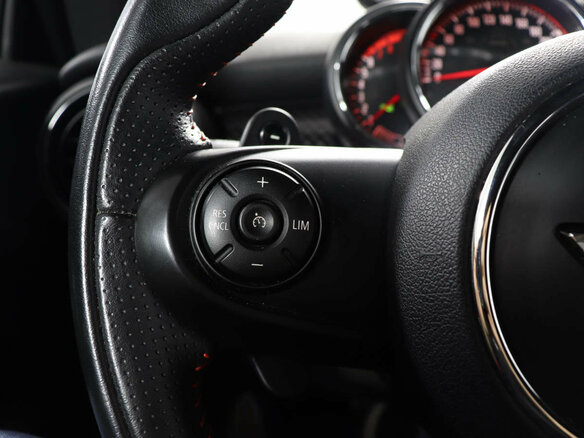 2015 Mini Hatch JCW III (F55/F56), красный - вид 19