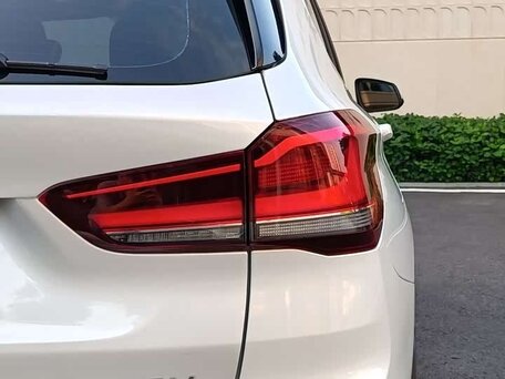 2022 BMW X1 Long 20Li sDrive II (F48) Рестайлинг, белый, 1950000 рублей, вид 5