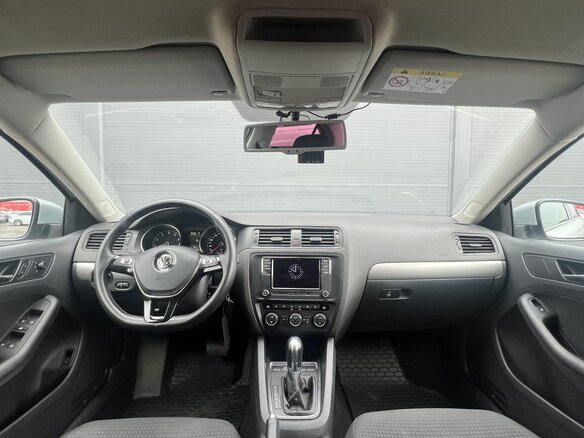 2015 Volkswagen Jetta VI Рестайлинг, серебристый, 1080000 рублей - вид 13