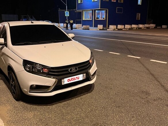 2016 Lada (ВАЗ) Vesta I, белый, 730000 рублей - вид 3
