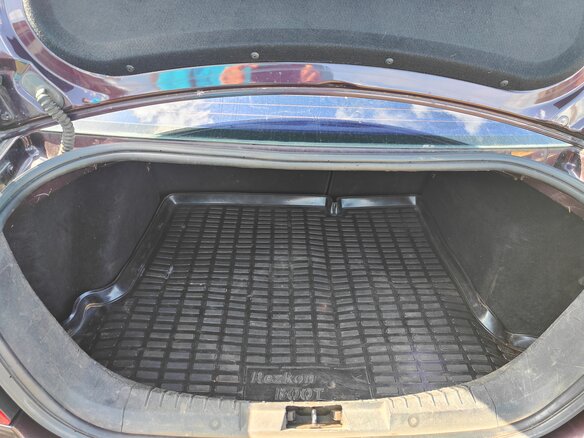 2008 Ford Focus II Рестайлинг, фиолетовый - вид 18