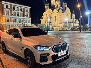 2021 BMW X6 40i III (G06), белый, 8000000 рублей, вид 4