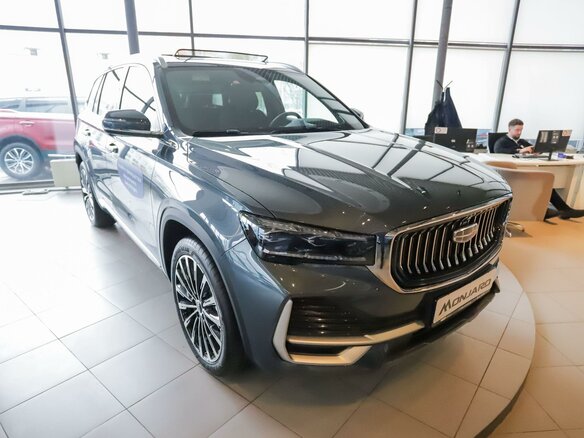 2026 Geely Monjaro I Рестайлинг, серый - вид 5