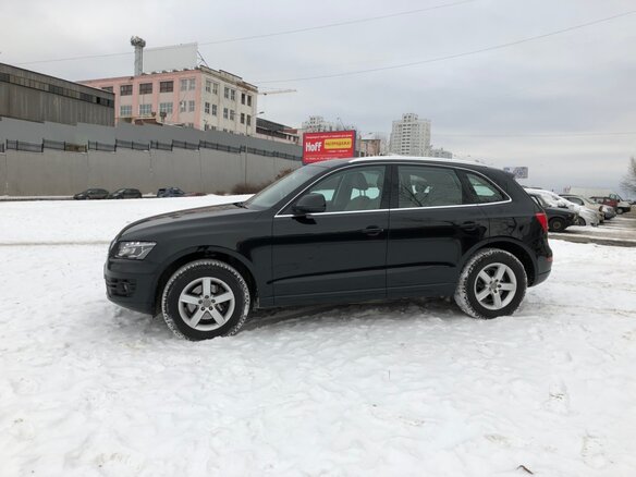 2010 Audi Q5 I (8R), чёрный - вид 3