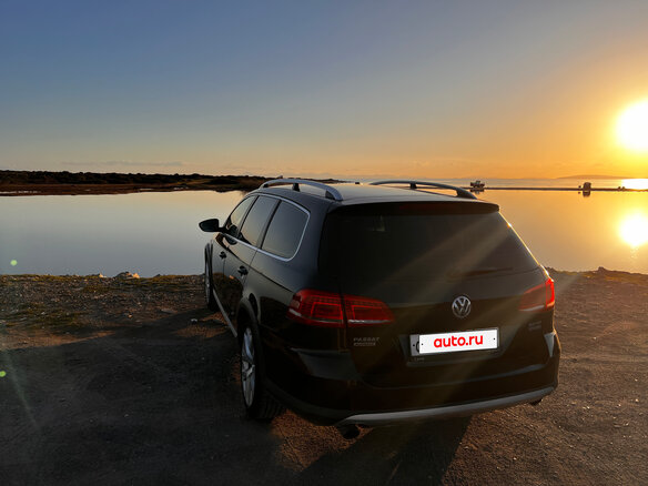 2013 Volkswagen Passat Alltrack B7, чёрный - вид 4