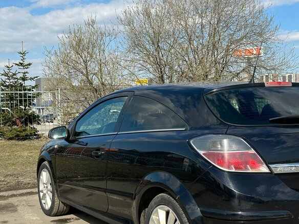 2008 Opel Astra GTC H Рестайлинг, чёрный, 440000 рублей - вид 2