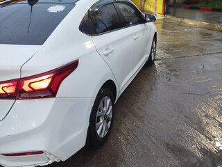 2017 Hyundai Solaris II, белый, 770000 рублей, вид 2