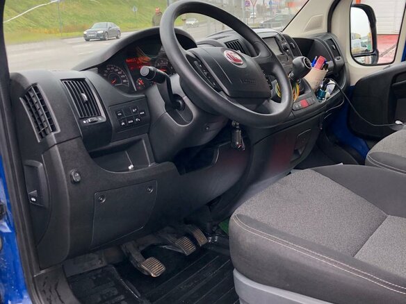 2020 Fiat Professional Ducato, синий, 4000000 рублей - вид 12