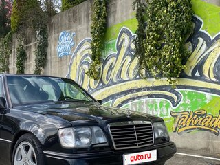 1995 Mercedes-Benz E-Класс 220 I (W124), чёрный, 2000000 рублей, вид 1