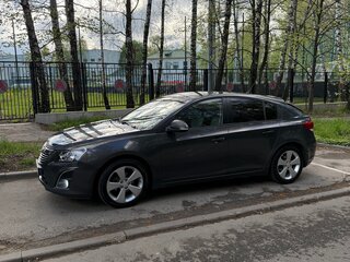 2013 Chevrolet Cruze I Рестайлинг, серый, 650000 рублей, вид 1