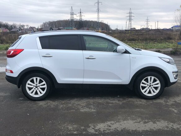 2013 Kia Sportage III, белый, 1350000 рублей - вид 2
