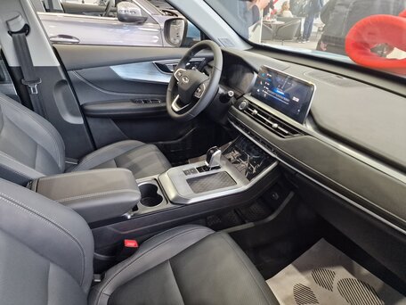 2022 Hyundai Santa Fe IV Рестайлинг, коричневый, 4000000 рублей, вид 5