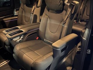 2025 Mercedes-Benz V-Класс Extra Long 300 d экстра длинный III (W447) Рестайлинг 2, чёрный, 15990000 рублей, вид 4