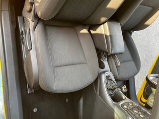 2011 Opel Astra GTC J Рестайлинг, жёлтый, 990000 рублей, вид 3