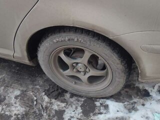 2005 Toyota Avensis II, серебристый, 750000 рублей, вид 3