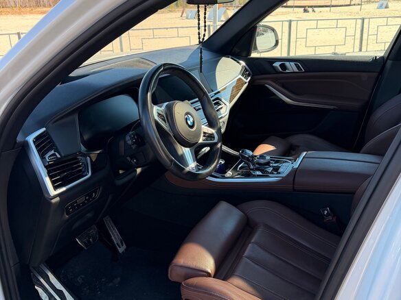 2019 BMW X5 40i IV (G05/G18), белый - вид 4