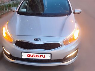 2015 Kia Ceed II Рестайлинг, серебристый, 1350000 рублей, вид 1
