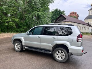 2007 Toyota Land Cruiser Prado 4-speed 120 Series Рестайлинг, серебристый, 1950000 рублей, вид 3