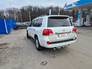 2012 Toyota Land Cruiser 200 Series Рестайлинг 1, белый, 3950000 рублей, вид 5