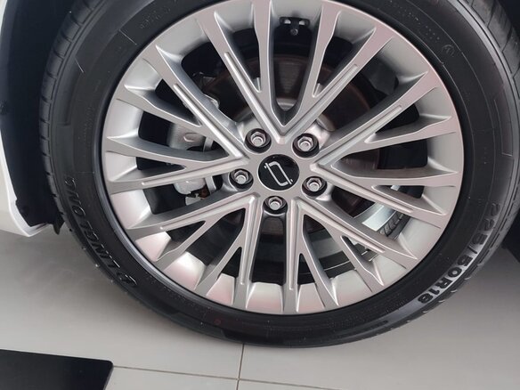2024 Bestune B70 I Рестайлинг, белый, 3603000 рублей - вид 5