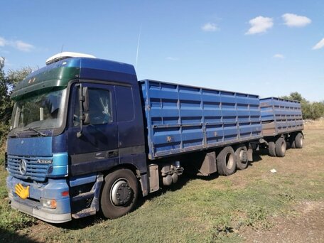 2002 Mercedes-Benz Actros, синий, 2800000 рублей, вид 1