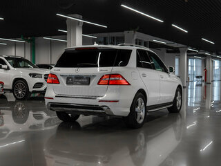 2015 Mercedes-Benz M-Класс 400 III (W166), белый, 2600000 рублей, вид 5
