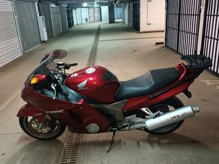 2002 Honda CBR 1100 XX, красный, 450000 рублей, вид 3