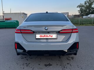 2023 BMW 5 серии 530i xDrive VIII (G60/G61/G68), серый, 15300000 рублей, вид 5