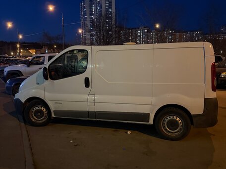 2002 Renault Trafic, белый, 725000 рублей, вид 1